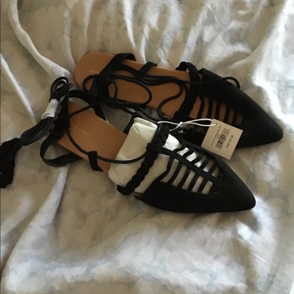 American Eagle Tie Flats
